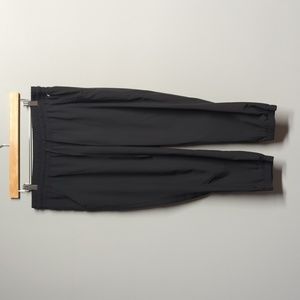 Amazon essentials size large jogger